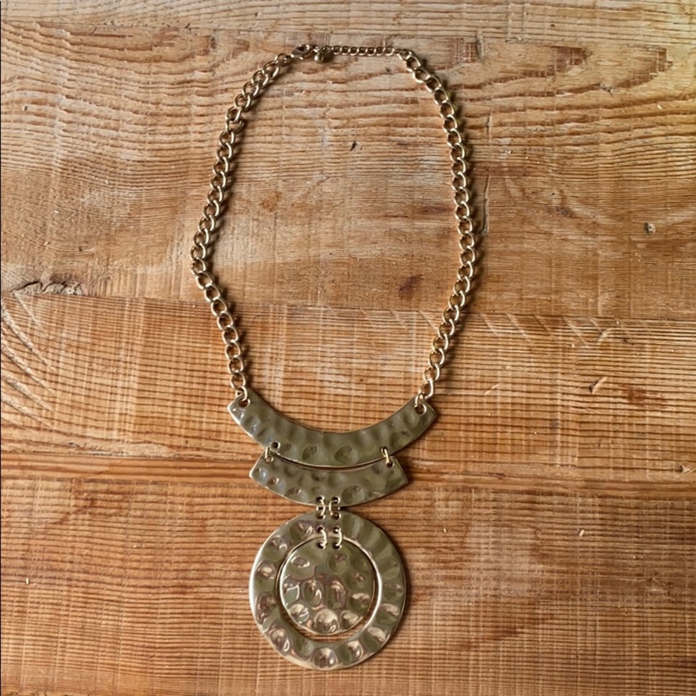 Statement necklace